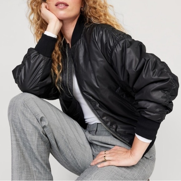 NWT Old Navy Oversized Water Resistant Bomber Jacket in Black - Picture 1 of 9